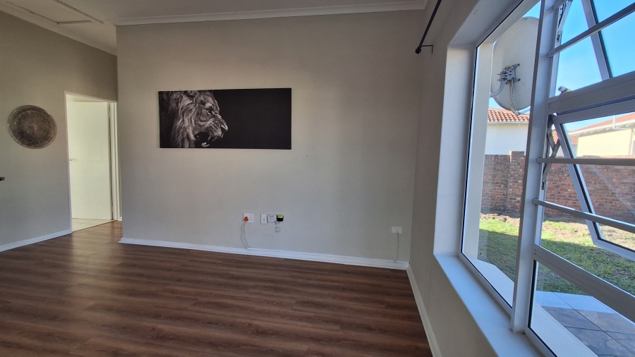 2 Bedroom Property for Sale in Rowallan Park Eastern Cape